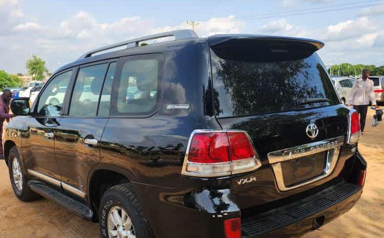 
								Naija Used 2011 Toyota Land Cruiser full									