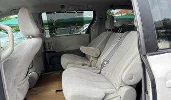 
										Foreign Used 2010 Toyota Sienna full									